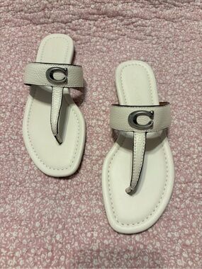 COACH White Leather Thong Sandals with Signature 'C' Hardware